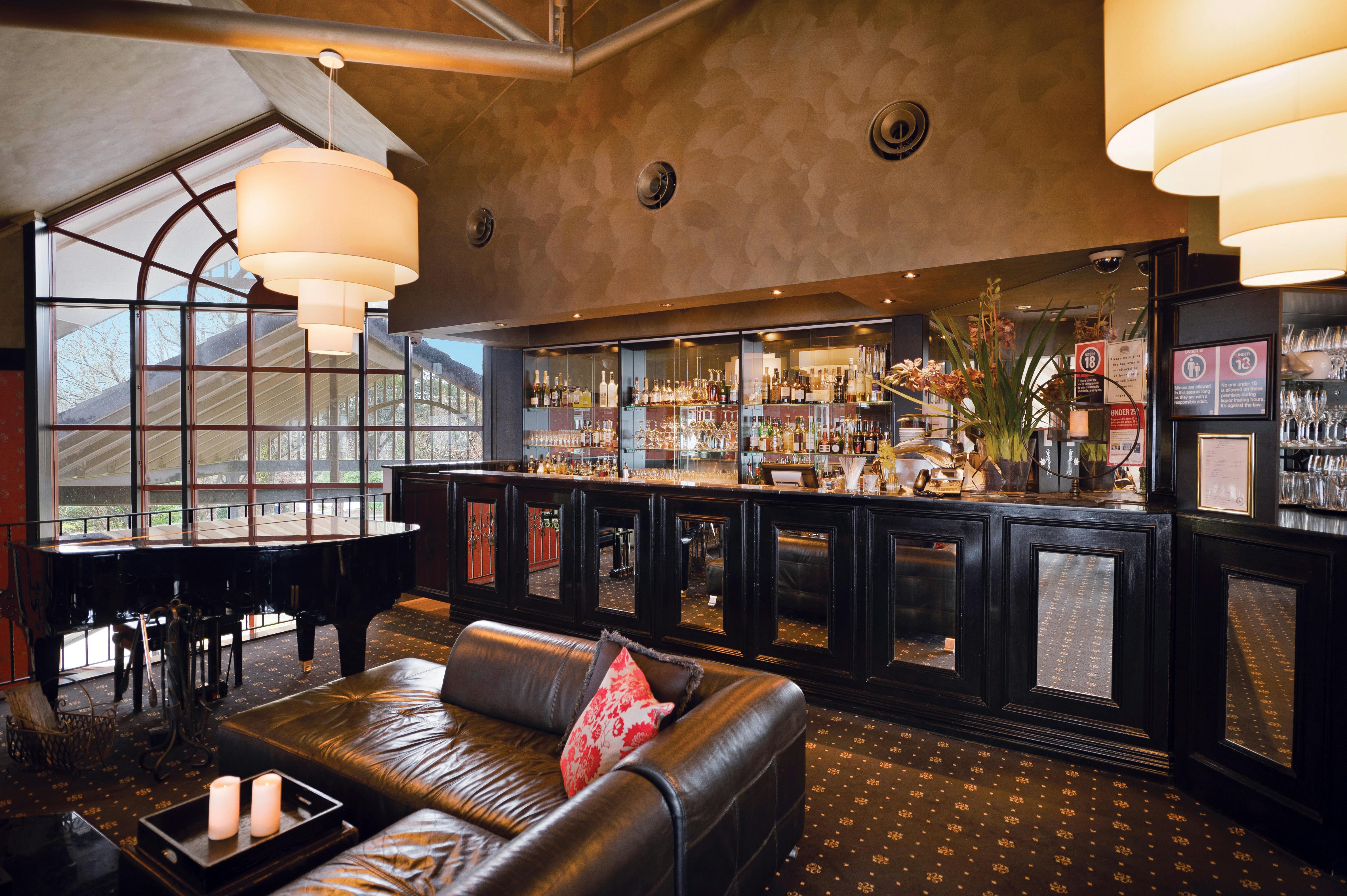 Echoes Bar